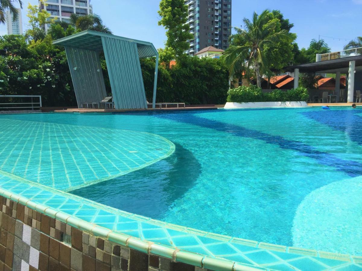Cosy Lumpini Beachfront One Bedroom Jomtein Pantai Jomtien Bagian luar foto