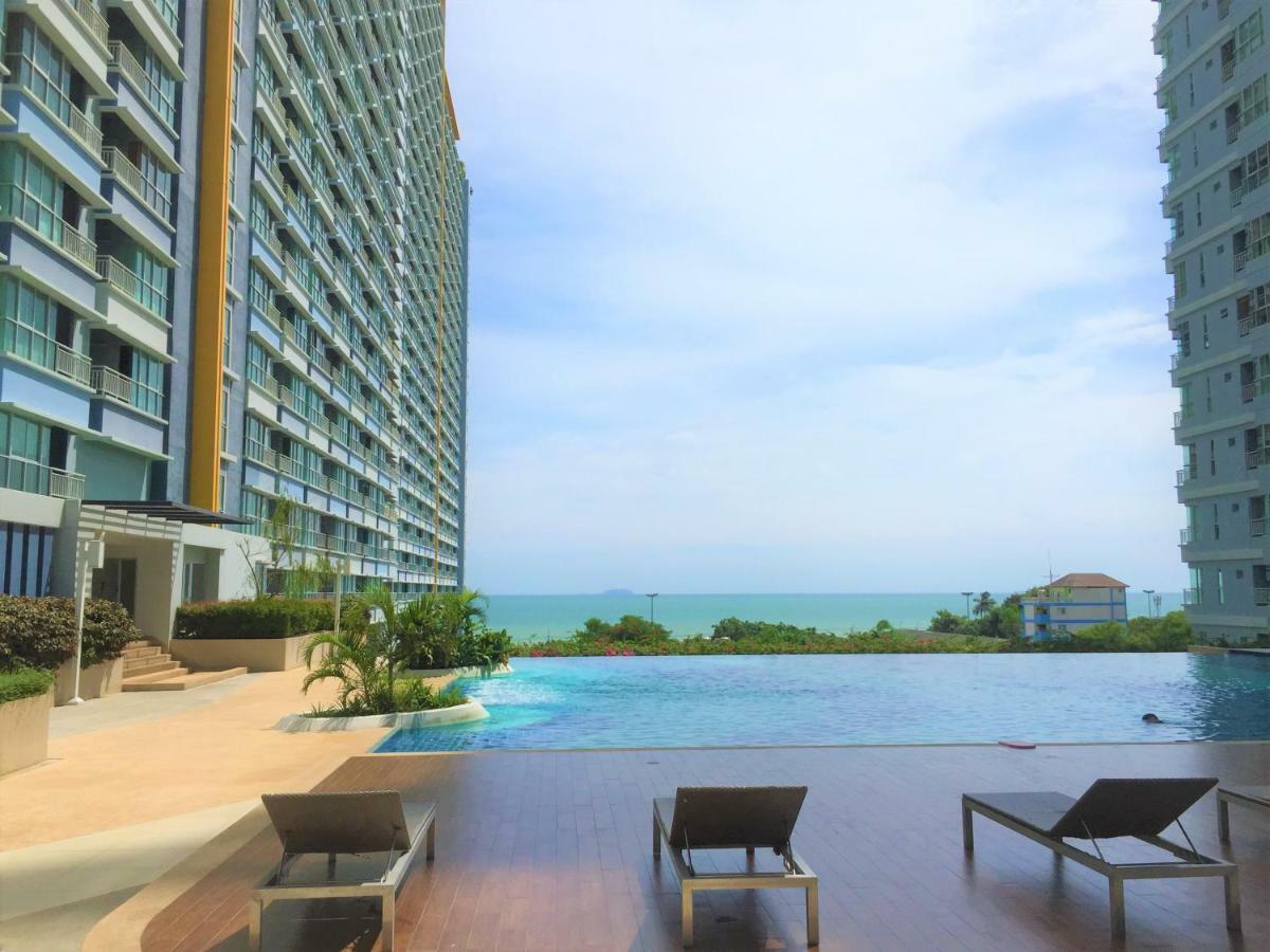 Cosy Lumpini Beachfront One Bedroom Jomtein Pantai Jomtien Bagian luar foto