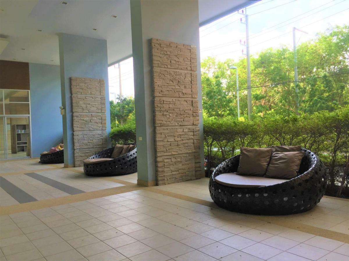 Cosy Lumpini Beachfront One Bedroom Jomtein Pantai Jomtien Bagian luar foto